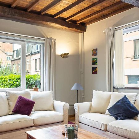 Stylish Apartment In Dinant Near The Maas Bagian luar foto