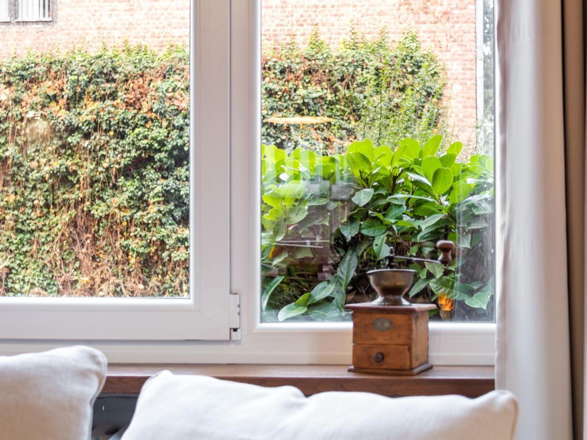 Stylish Apartment In Dinant Near The Maas Bagian luar foto
