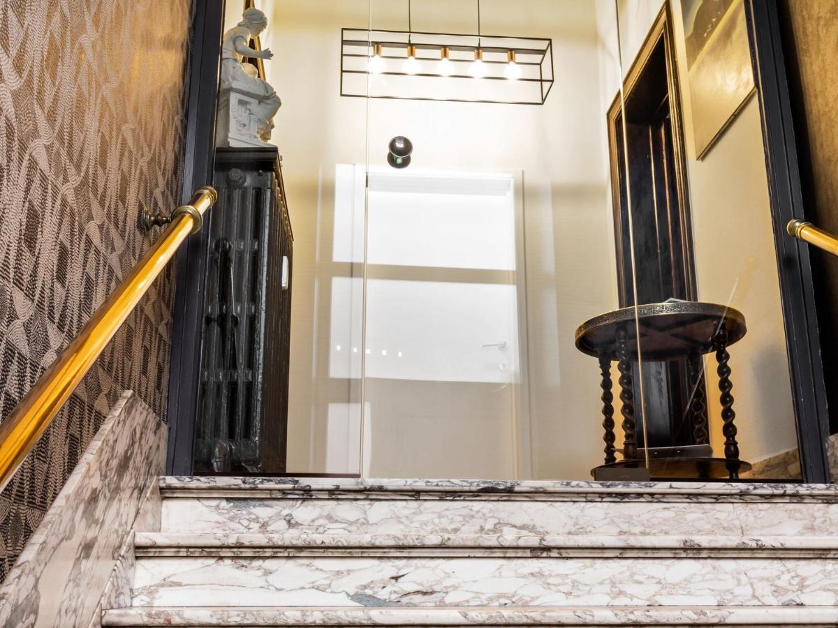 Stylish Apartment In Dinant Near The Maas Bagian luar foto