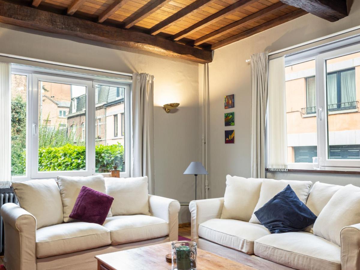 Stylish Apartment In Dinant Near The Maas Bagian luar foto