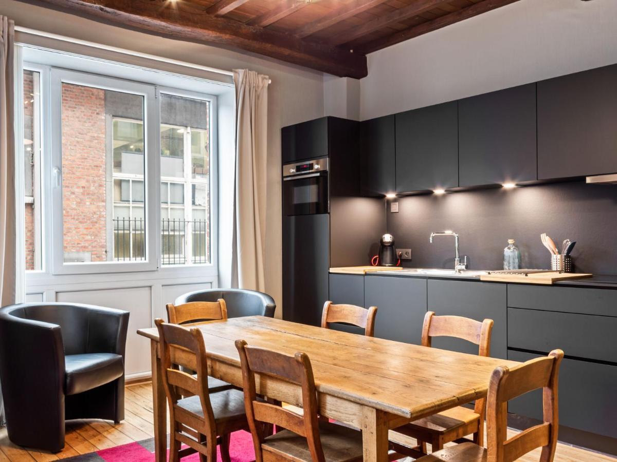 Stylish Apartment In Dinant Near The Maas Bagian luar foto
